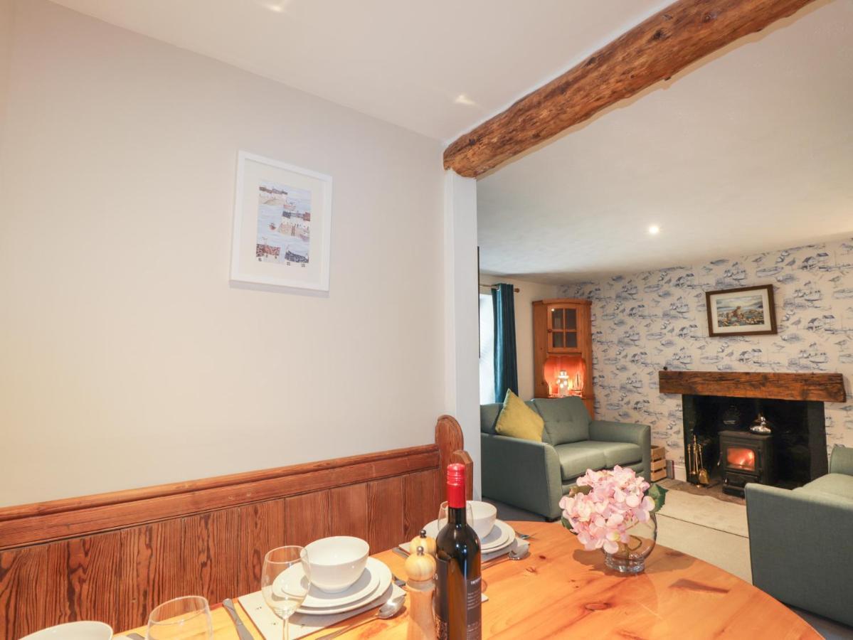 Griffin Cottage Неърн Екстериор снимка