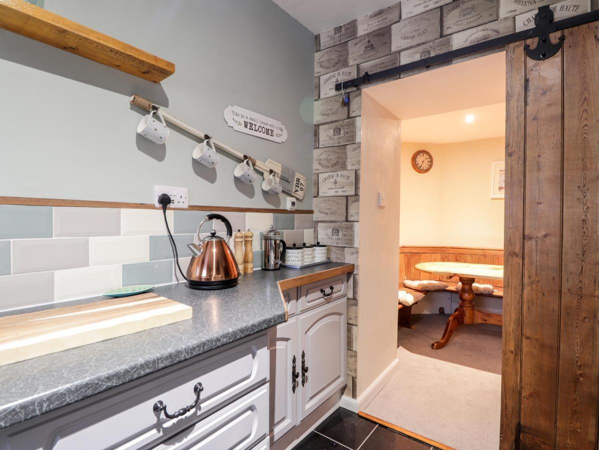 Griffin Cottage Неърн Екстериор снимка